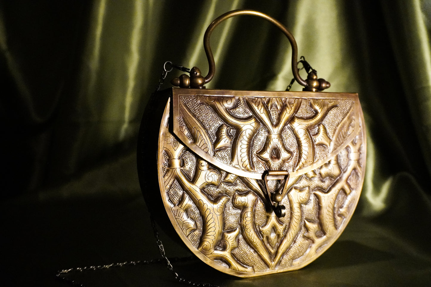 Layla - Handmade Bag, close-up front side angle view