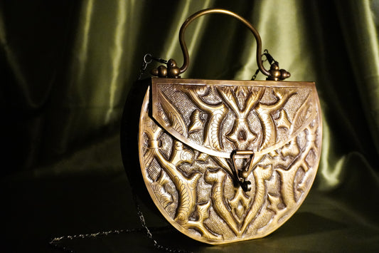 Layla - Handmade Bag, close-up front side angle view