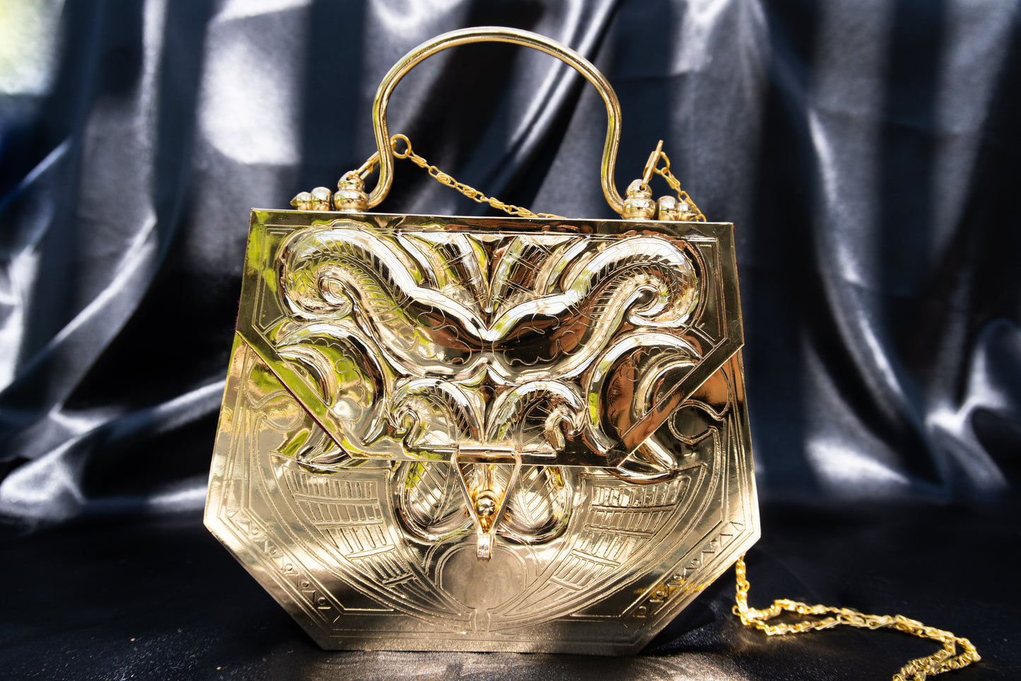 Fayruz - Handmade Bag, close-up front view 