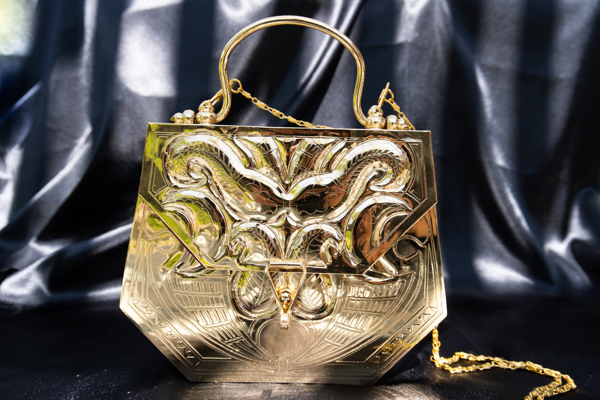 Fayruz - Handmade Bag, close-up front view 